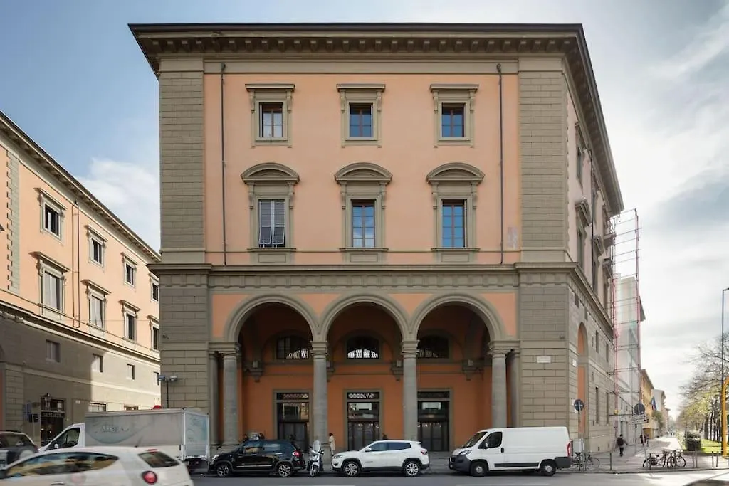 Elegant Apartment With Stunning Frescoed Ceilings Florence