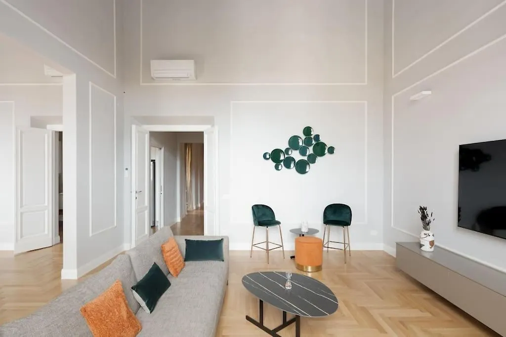 Elegant Apartment With Stunning Frescoed Ceilings Florence 0*,  Italy