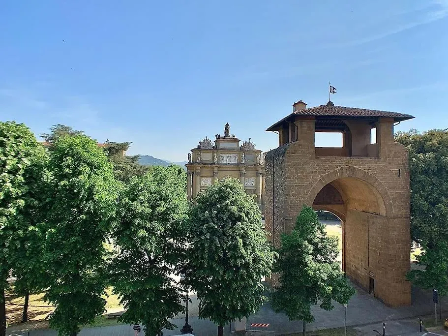 Elegant Apartment With Stunning Frescoed Ceilings Florence