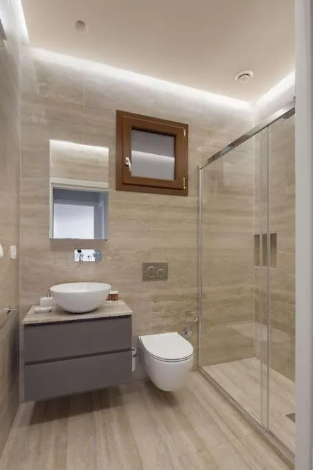 Elegant Apartment With Stunning Frescoed Ceilings Florence