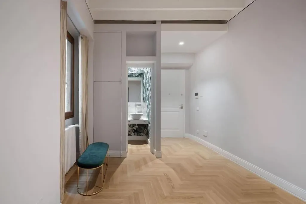 Elegant Apartment With Stunning Frescoed Ceilings Florence 0*,  Italy